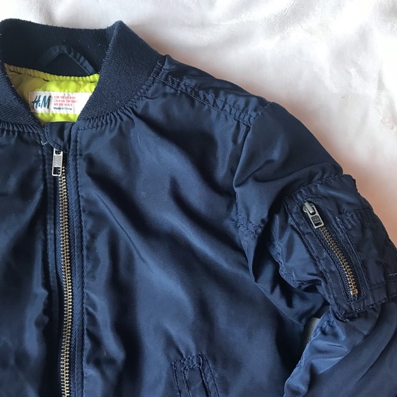 H&M jacket 🔷 - Picture 2 of 5